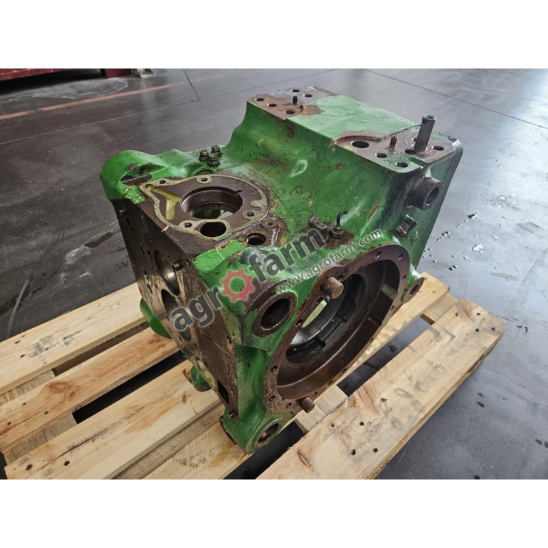 OBUDOWA TYLNEGO MOSTU JOHN DEERE L166526