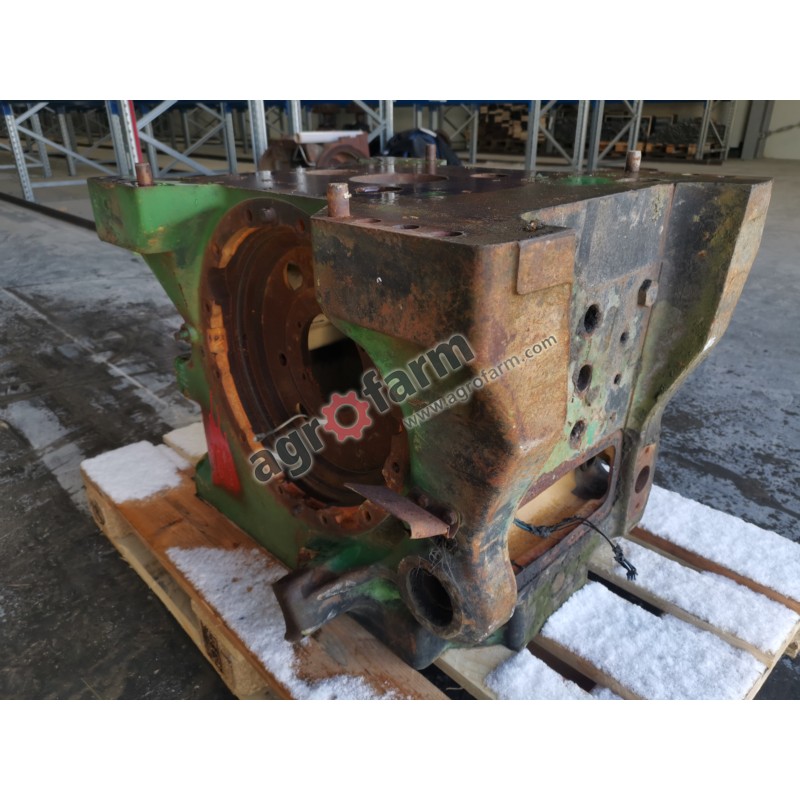 Housing JOHN DEERE REAR AXLE R150798