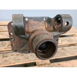 UCHWYT DYFERENCJAŁU 87660413 CNH