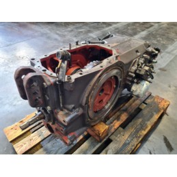 TYLNY MOST MASSEY FERGUSON 6130