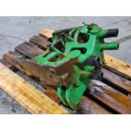 BOTTOM BRACKET FRONT CRADLE JOHN DEERE 6210 L116017