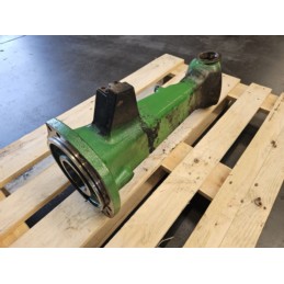 Obudowa mostu LH John Deere 6105MC, 6120M, 6140R