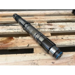 Wałek skrzyni Case Magnum 7110, 7210,