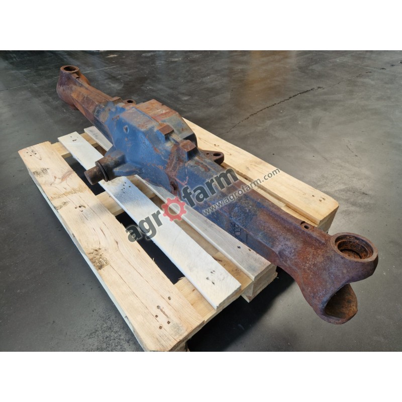 Obudowa przedniego mostu New Holland TS100A