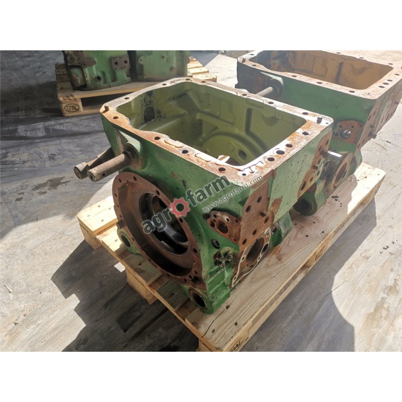 OBUDOWA TYLNEGO MOSTU JOHN DEERE L166526