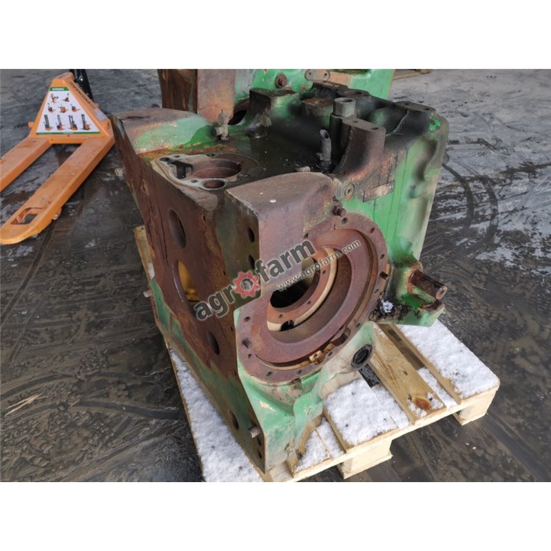 OBUDOWA TYLNEGO MOSTU JOHN DEERE R129589 OBUDOWA TYLNEGO MOSTU JOHN DEERE R129589