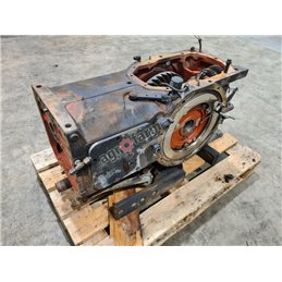 TYLNY MOST RENAULT ARES 656RZ 851B6